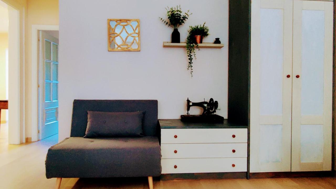 Cs50 Alojamiento 1 Dormitorio Monforte De Lemos Hotell Exteriör bild